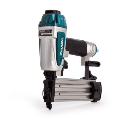Пневматски забивач на шајки MAKITA AF505N